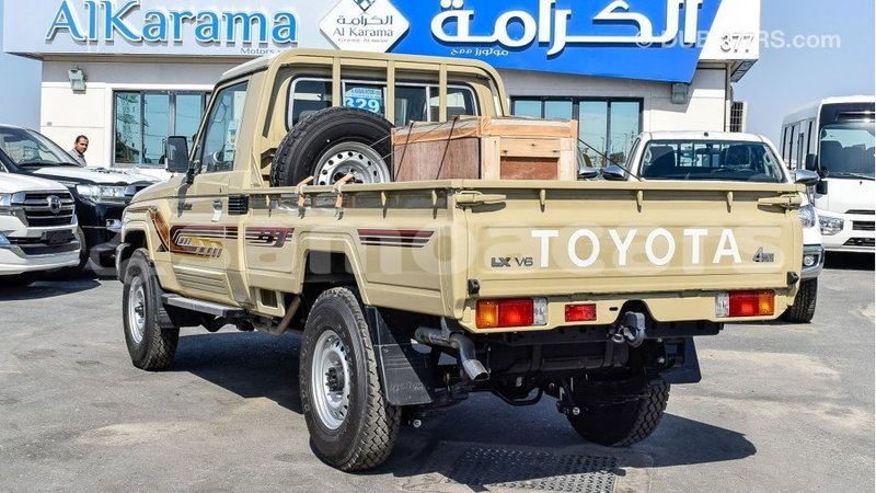 Big with watermark toyota land cruiser a ana import dubai 4229