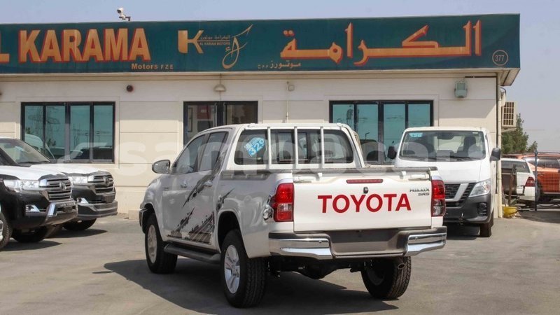 Big with watermark toyota hilux a ana import dubai 4230