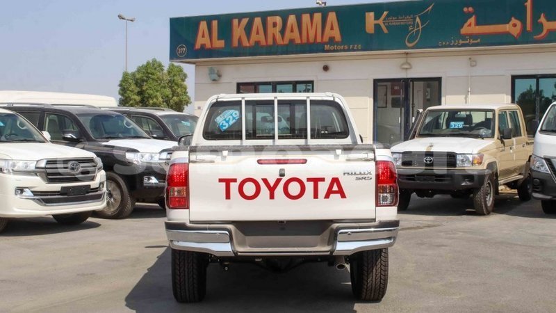 Big with watermark toyota hilux a ana import dubai 4230