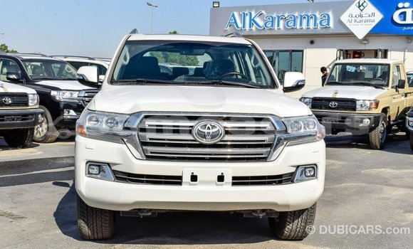 Buy Import Toyota Land Cruiser White Car in Import - Dubai in A'ana Buy Import Toyota Land Cruiser White Car in Import - Dubai in A'ana