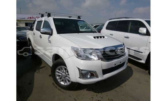 Buy Import Toyota Hilux White Car in Import - Dubai in A'ana Buy Import Toyota Hilux White Car in Import - Dubai in A'ana