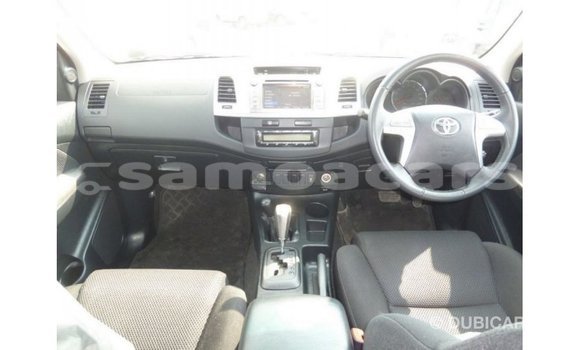 Buy Import Toyota Hilux White Car in Import - Dubai in A'ana Buy Import Toyota Hilux White Car in Import - Dubai in A'ana