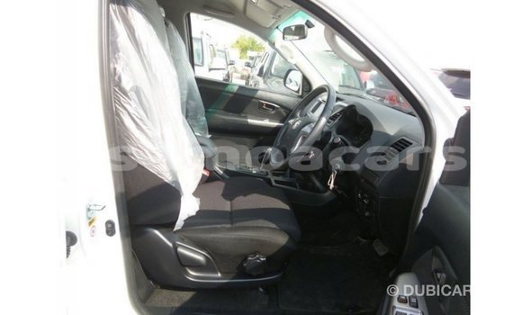 Buy Import Toyota Hilux White Car in Import - Dubai in A'ana Buy Import Toyota Hilux White Car in Import - Dubai in A'ana