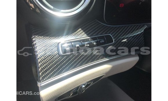 Acheter Import Voiture Mercedes-Benz 190 Autre à Import - Dubai, A'ana Acheter Import Voiture Mercedes-Benz 190 Autre à Import - Dubai, A'ana