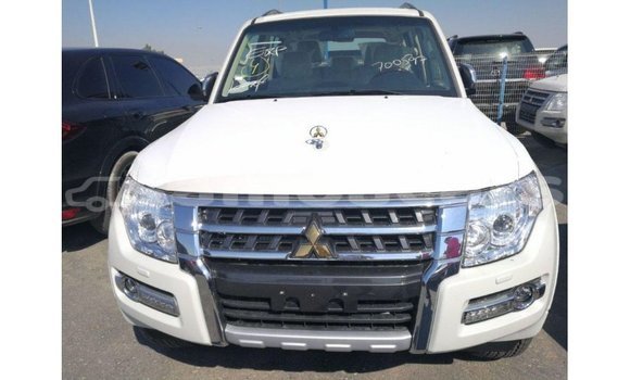 Buy Import Mitsubishi Pajero White Car in Import - Dubai in A'ana Buy Import Mitsubishi Pajero White Car in Import - Dubai in A'ana