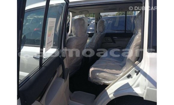 Buy Import Mitsubishi Pajero White Car in Import - Dubai in A'ana Buy Import Mitsubishi Pajero White Car in Import - Dubai in A'ana