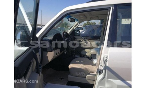Buy Import Mitsubishi Pajero White Car in Import - Dubai in A'ana Buy Import Mitsubishi Pajero White Car in Import - Dubai in A'ana