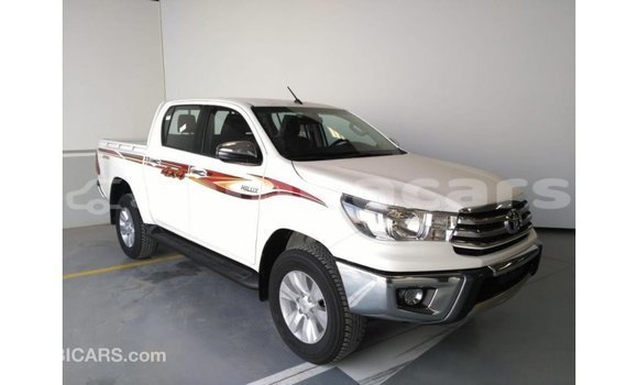 Acheter Import Voiture Toyota Hilux Blanc à Import - Dubai, A'ana Acheter Import Voiture Toyota Hilux Blanc à Import - Dubai, A'ana