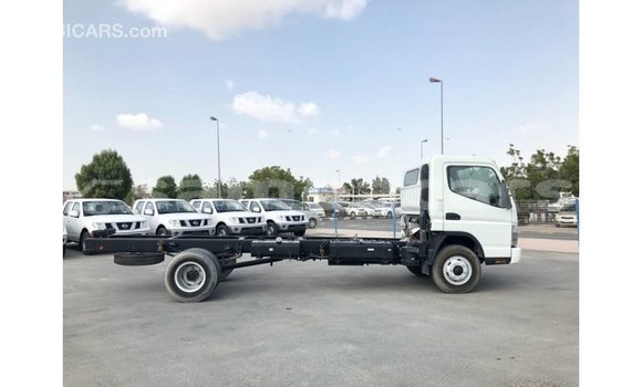 Acheter Import Utilitaire Mitsubishi L400 Blanc à Import - Dubai, A'ana Acheter Import Utilitaire Mitsubishi L400 Blanc à Import - Dubai, A'ana