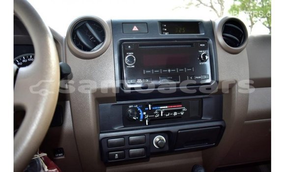 Buy Import Toyota Land Cruiser White Car in Import - Dubai in A'ana Buy Import Toyota Land Cruiser White Car in Import - Dubai in A'ana