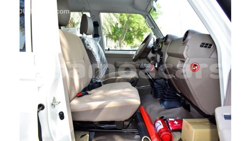 Big with watermark toyota land cruiser a ana import dubai 4300