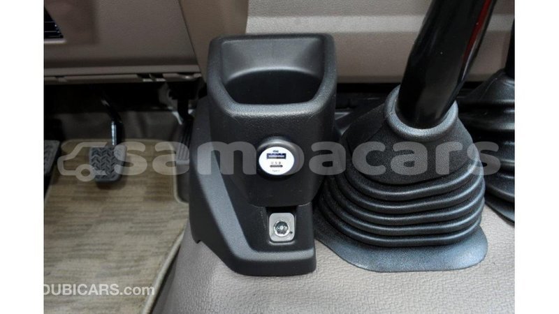 Big with watermark toyota land cruiser a ana import dubai 4300