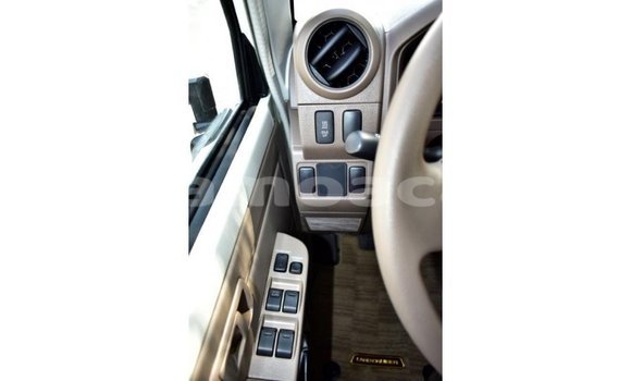 Buy Import Toyota Land Cruiser White Car in Import - Dubai in A'ana Buy Import Toyota Land Cruiser White Car in Import - Dubai in A'ana