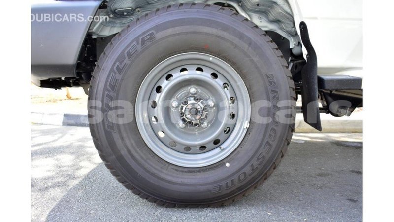 Big with watermark toyota land cruiser a ana import dubai 4300