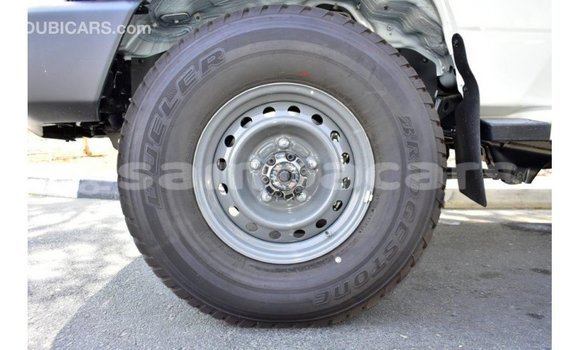 Buy Import Toyota Land Cruiser White Car in Import - Dubai in A'ana Buy Import Toyota Land Cruiser White Car in Import - Dubai in A'ana
