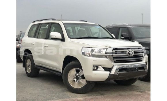 Buy Import Toyota Land Cruiser White Car in Import - Dubai in A'ana Buy Import Toyota Land Cruiser White Car in Import - Dubai in A'ana