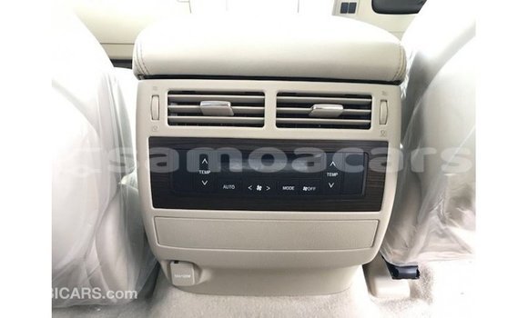 Buy Import Toyota Land Cruiser White Car in Import - Dubai in A'ana Buy Import Toyota Land Cruiser White Car in Import - Dubai in A'ana