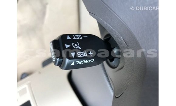 Buy Import Toyota Land Cruiser White Car in Import - Dubai in A'ana Buy Import Toyota Land Cruiser White Car in Import - Dubai in A'ana