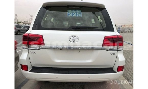 Buy Import Toyota Land Cruiser White Car in Import - Dubai in A'ana Buy Import Toyota Land Cruiser White Car in Import - Dubai in A'ana
