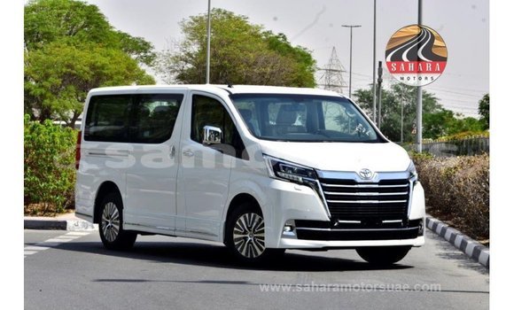 Buy Import Toyota Granvia White Car in Import - Dubai in A'ana Buy Import Toyota Granvia White Car in Import - Dubai in A'ana