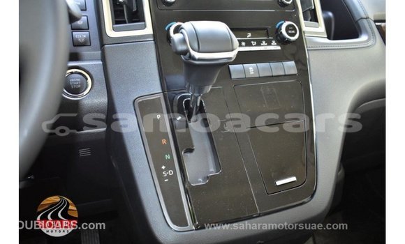 Buy Import Toyota Granvia White Car in Import - Dubai in A'ana Buy Import Toyota Granvia White Car in Import - Dubai in A'ana