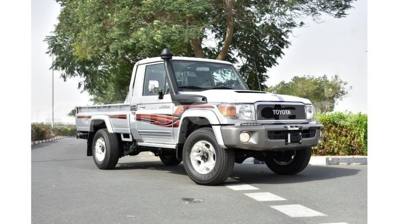 Big with watermark toyota land cruiser a ana import dubai 4311