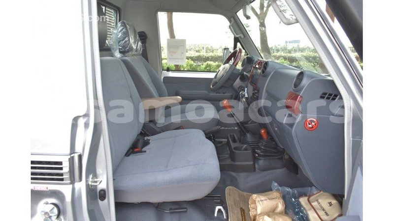 Big with watermark toyota land cruiser a ana import dubai 4311
