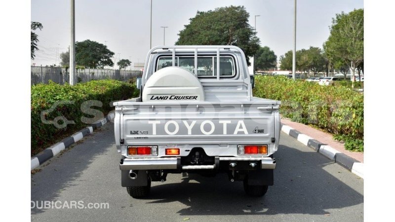Big with watermark toyota land cruiser a ana import dubai 4311