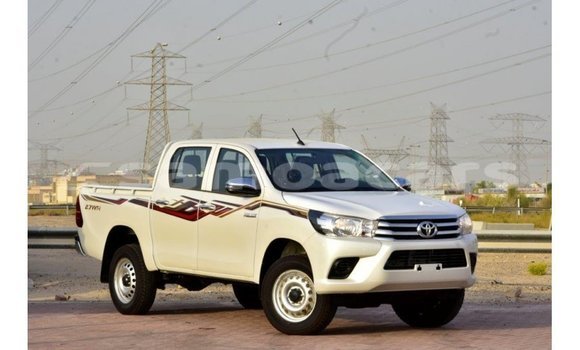 Acheter Import Voiture Toyota Hilux Blanc à Import - Dubai, A'ana Acheter Import Voiture Toyota Hilux Blanc à Import - Dubai, A'ana