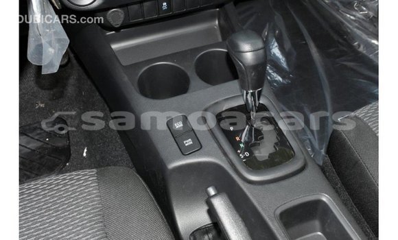 Acheter Import Voiture Toyota Hilux Blanc à Import - Dubai, A'ana Acheter Import Voiture Toyota Hilux Blanc à Import - Dubai, A'ana