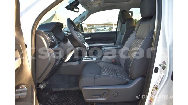 Big with watermark toyota tundra a ana import dubai 4315