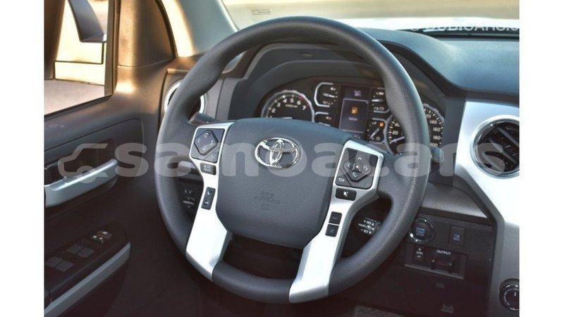 Big with watermark toyota tundra a ana import dubai 4315