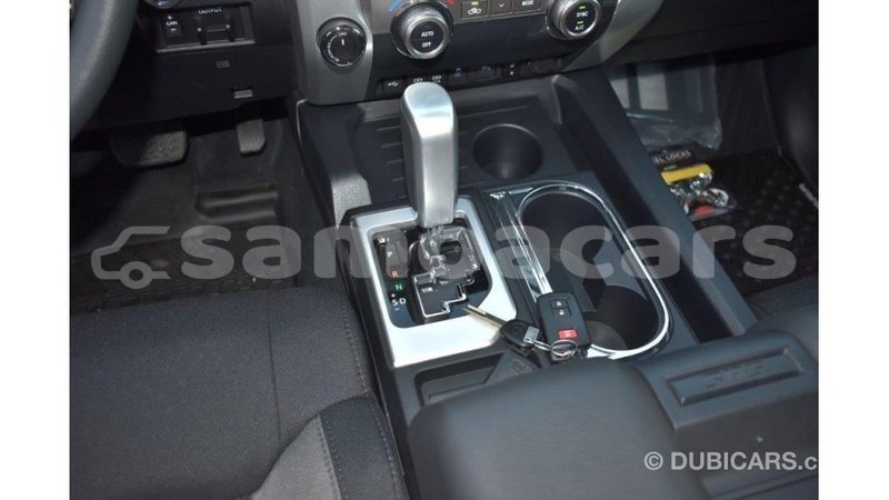 Big with watermark toyota tundra a ana import dubai 4315