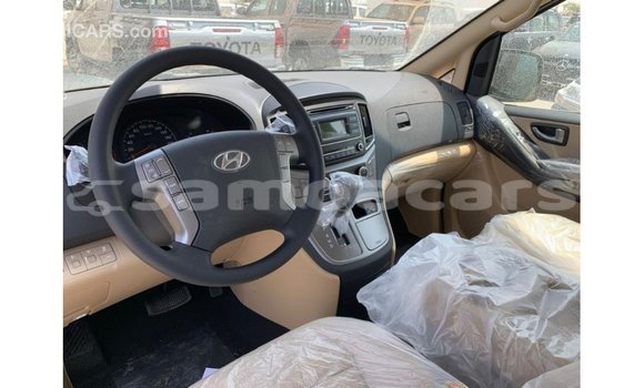 Buy Import Hyundai Accent White Car in Import - Dubai in A'ana Buy Import Hyundai Accent White Car in Import - Dubai in A'ana