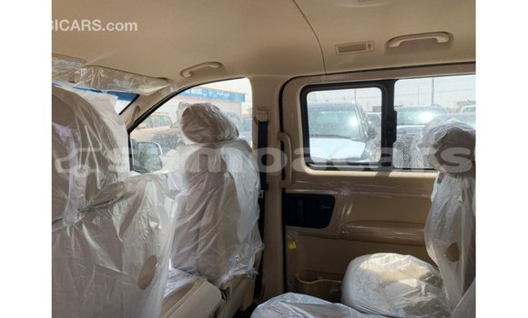 Buy Import Hyundai Accent White Car in Import - Dubai in A'ana Buy Import Hyundai Accent White Car in Import - Dubai in A'ana