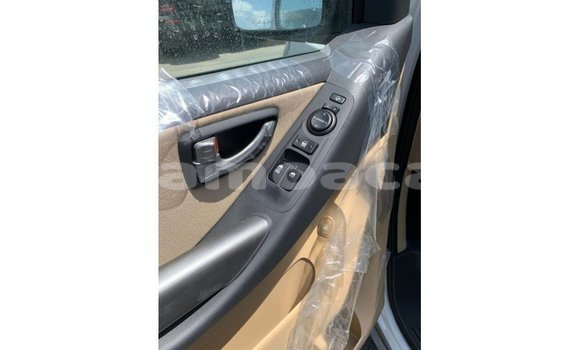 Buy Import Hyundai Accent White Car in Import - Dubai in A'ana Buy Import Hyundai Accent White Car in Import - Dubai in A'ana