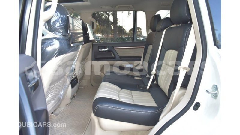 Big with watermark toyota land cruiser a ana import dubai 4319