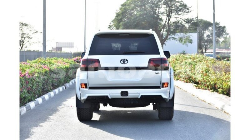Big with watermark toyota land cruiser a ana import dubai 4319