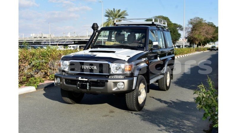 Big with watermark toyota land cruiser a ana import dubai 4325