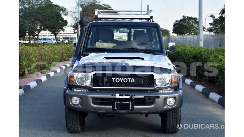 Big with watermark toyota land cruiser a ana import dubai 4325