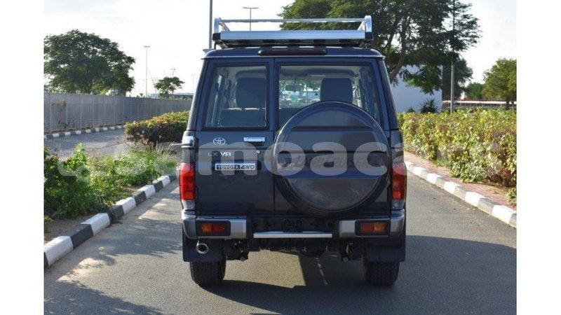 Big with watermark toyota land cruiser a ana import dubai 4325