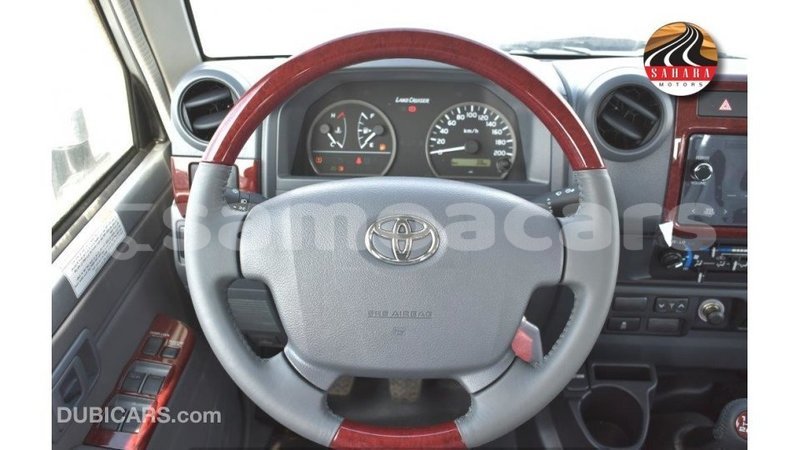 Big with watermark toyota land cruiser a ana import dubai 4326