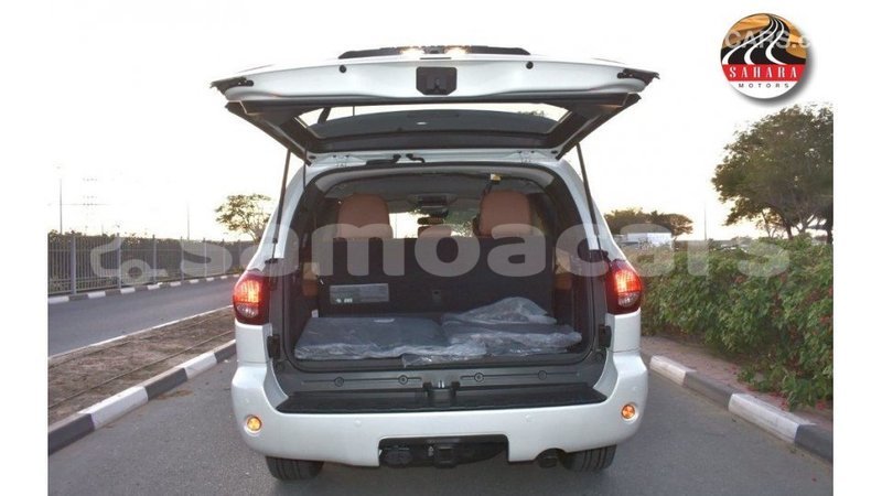 Big with watermark toyota sequoia a ana import dubai 4327