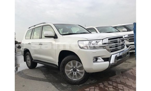 Buy Import Toyota Land Cruiser White Car in Import - Dubai in A'ana Buy Import Toyota Land Cruiser White Car in Import - Dubai in A'ana