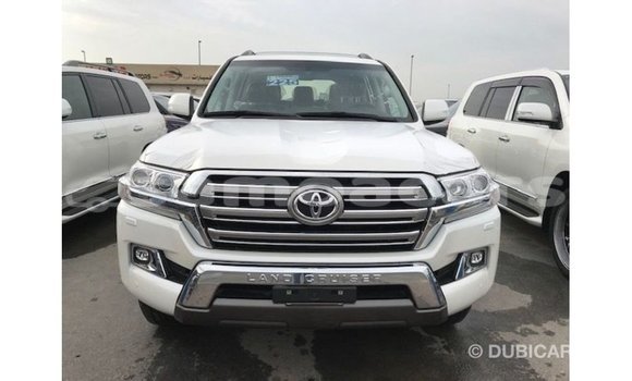 Buy Import Toyota Land Cruiser White Car in Import - Dubai in A'ana Buy Import Toyota Land Cruiser White Car in Import - Dubai in A'ana
