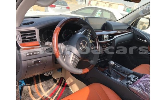 Buy Import Lexus LX White Car in Import - Dubai in A'ana Buy Import Lexus LX White Car in Import - Dubai in A'ana