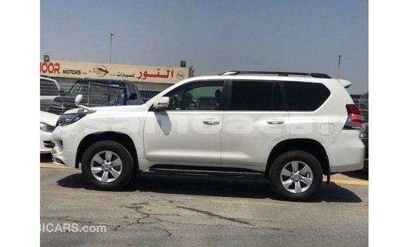 Buy Import Toyota Prado White Car in Import - Dubai in A'ana Buy Import Toyota Prado White Car in Import - Dubai in A'ana