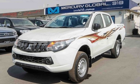 Buy Import Mitsubishi L200 White Car in Import - Dubai in A'ana Buy Import Mitsubishi L200 White Car in Import - Dubai in A'ana