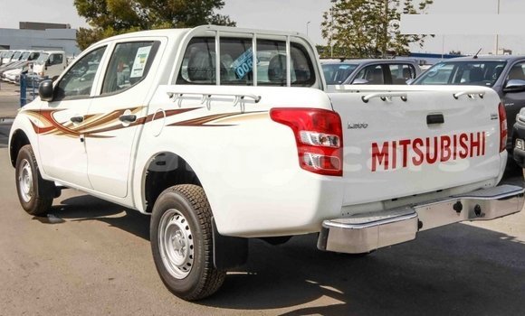 Buy Import Mitsubishi L200 White Car in Import - Dubai in A'ana Buy Import Mitsubishi L200 White Car in Import - Dubai in A'ana
