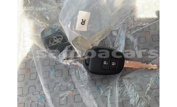 Acheter Import Voiture Toyota Hiace Blanc à Import - Dubai, A'ana Acheter Import Voiture Toyota Hiace Blanc à Import - Dubai, A'ana